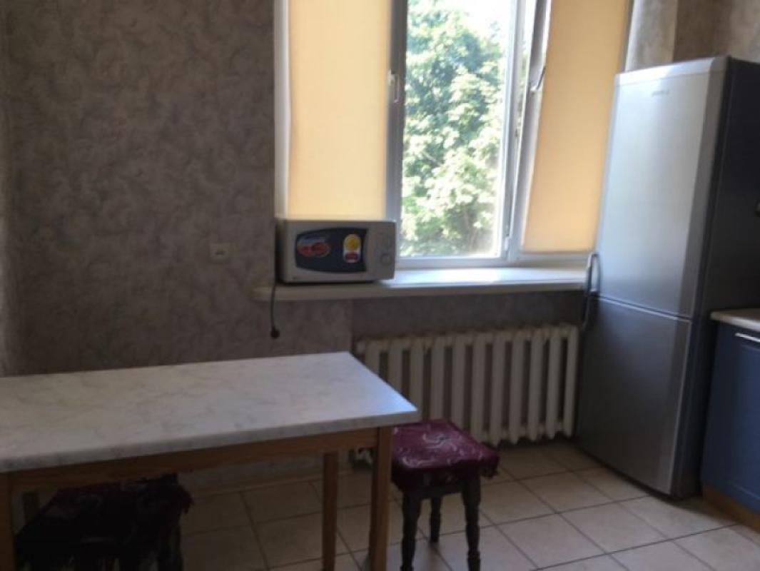 Long term rent 3 bedroom-(s) apartment Lermontivska Street 14/16
