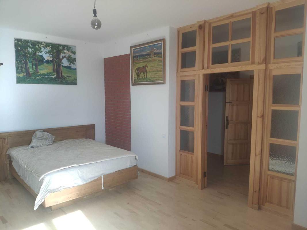 Sale 1 bedroom-(s) apartment 64 sq. m., Kyrylo-Mefodiivska Street 2