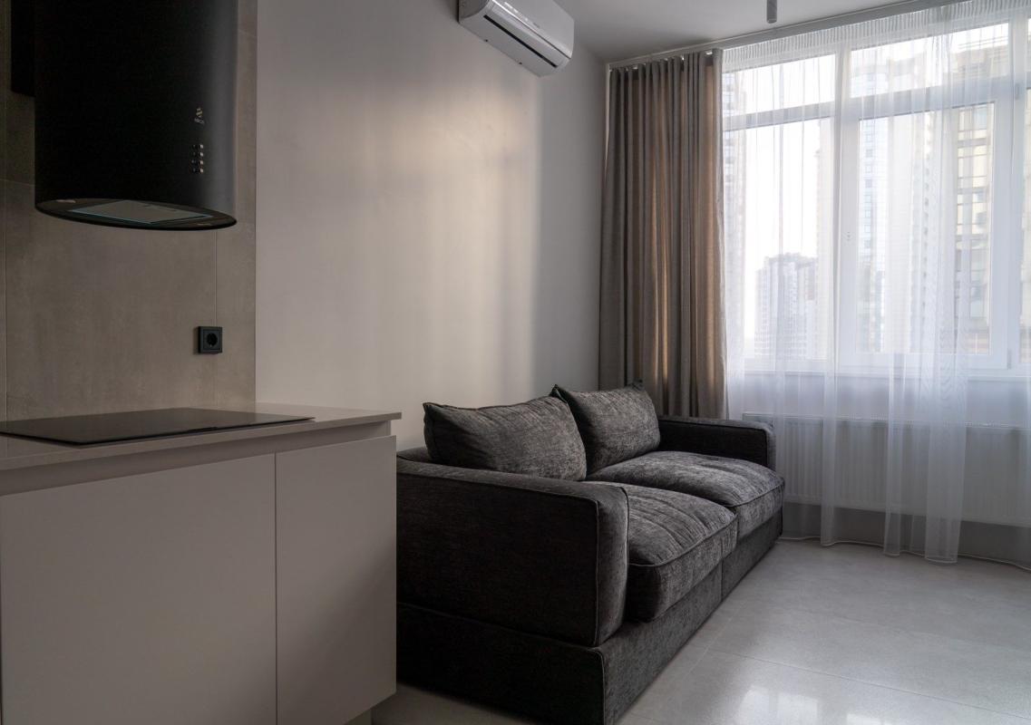 Long term rent 1 bedroom-(s) apartment Andriia Verkhohliada Street (Mykhaila Drahomyrova Street) 14а