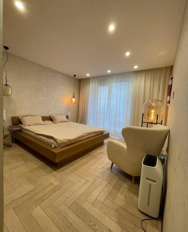 Sale 3 bedroom-(s) apartment 96 sq. m., Knyazya Romana Mstyslavychya Street (Henerala Zhmachenka Street) 28