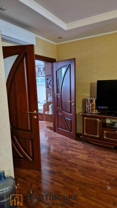 Продажа 4 комнатной квартиры 85 кв. м, Гвардейцев-Широнинцев ул. 91