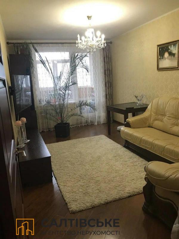 Sale 3 bedroom-(s) apartment 65 sq. m., Valentynivska street 45