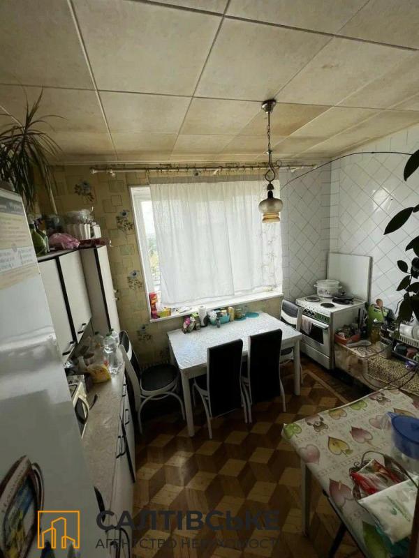 Продаж 2 кімнатної квартири 54 кв. м, Велозаводська вул. 20