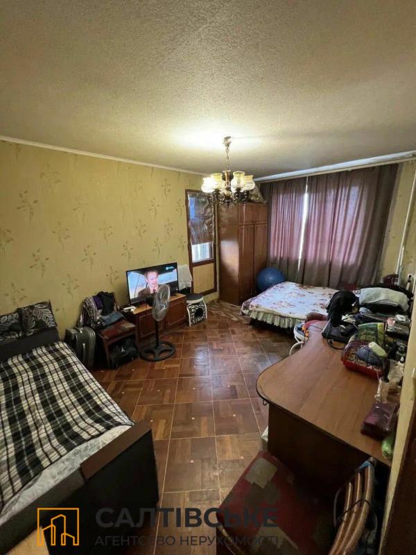 Продаж 2 кімнатної квартири 54 кв. м, Єнакіевская вул. 20