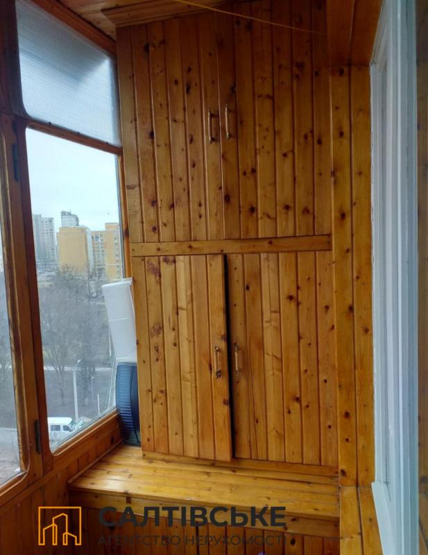 Sale 3 bedroom-(s) apartment 70 sq. m., Amosova Street 27