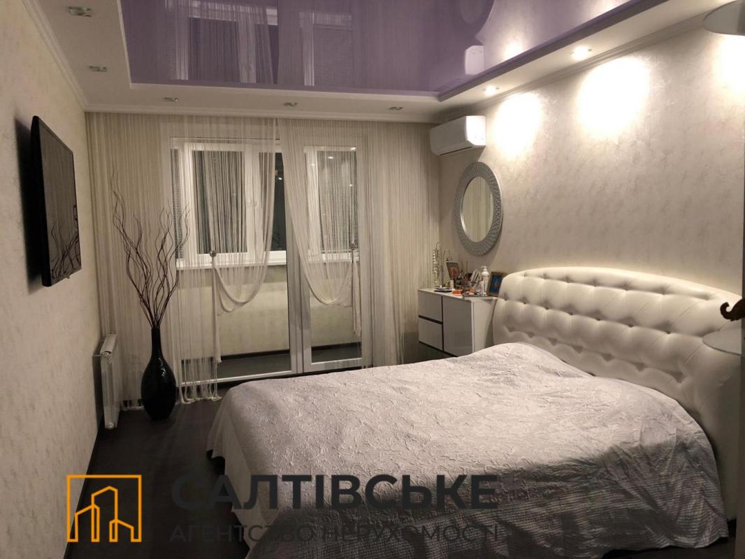 Продаж 3 кімнатної квартири 65 кв. м, Академіка Павлова вул. 311