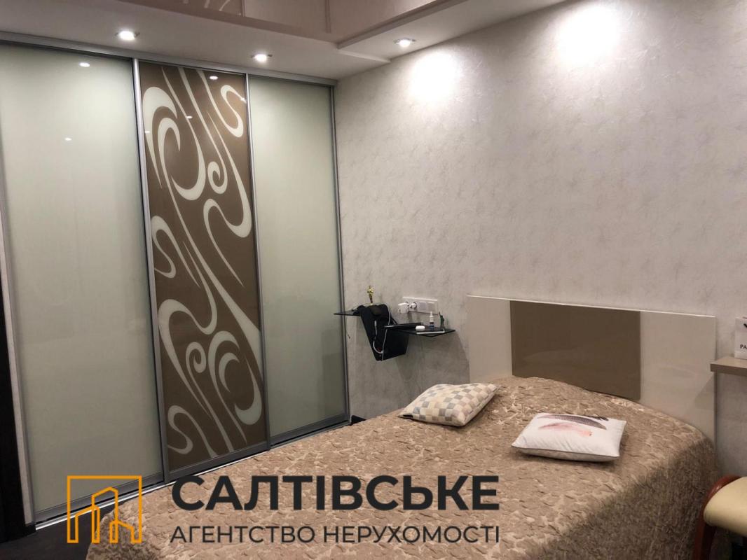 Продаж 3 кімнатної квартири 65 кв. м, Академіка Павлова вул. 311