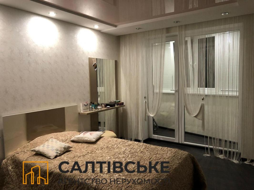 Продаж 3 кімнатної квартири 65 кв. м, Академіка Павлова вул. 311