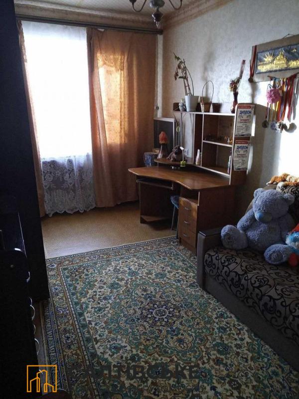Продаж 3 кімнатної квартири 67 кв. м, Сонячна вул. 11