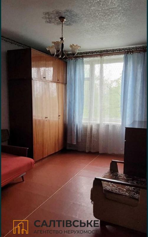 Продаж 3 кімнатної квартири 64 кв. м, Амосова вул. 52