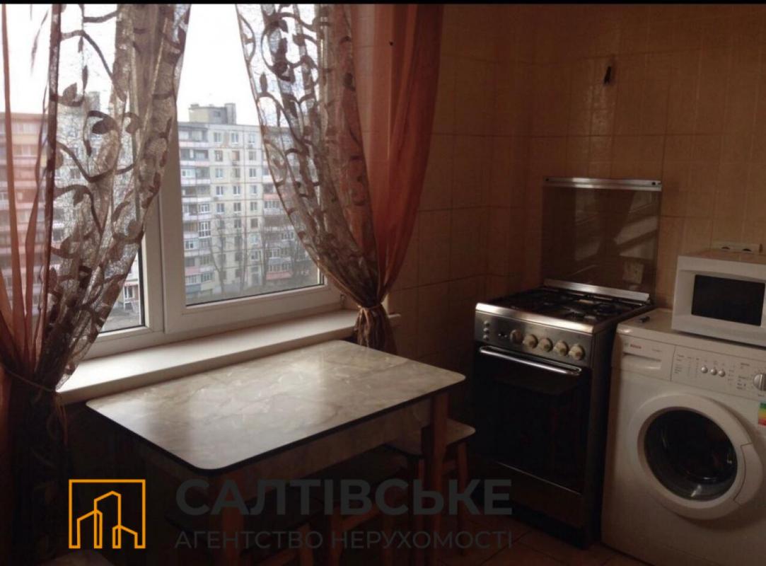 Продаж 1 кімнатної квартири 33 кв. м, Тракторобудівників просп. 108