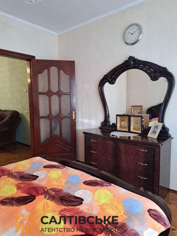 Продаж 4 кімнатної квартири 88 кв. м, Сонячна вул. 5