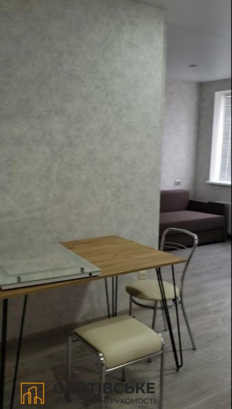 Продаж 1 кімнатної квартири 40 кв. м, Козакевича вул. 31