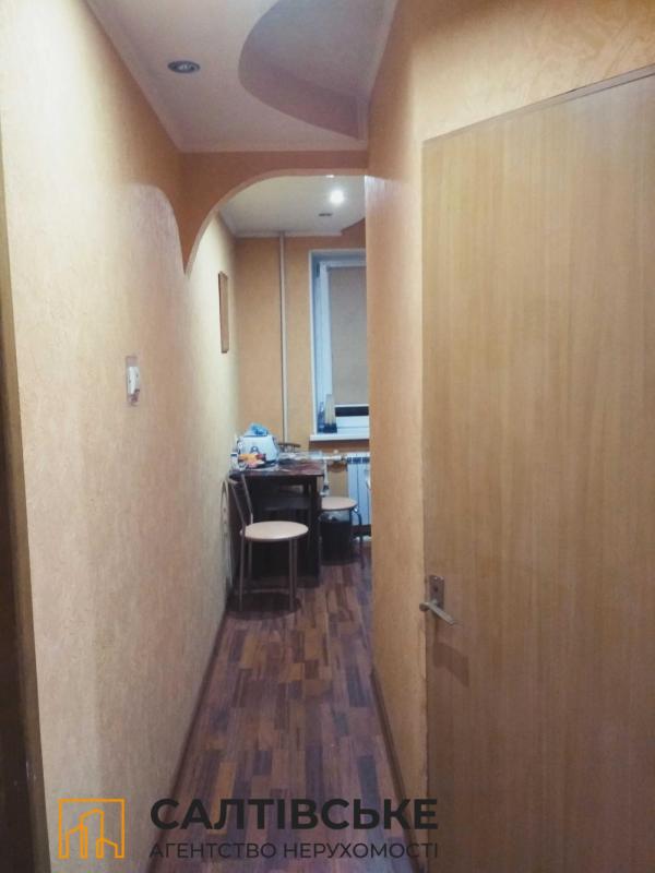 Продаж 3 кімнатної квартири 65 кв. м, Туркестанська вул. 30