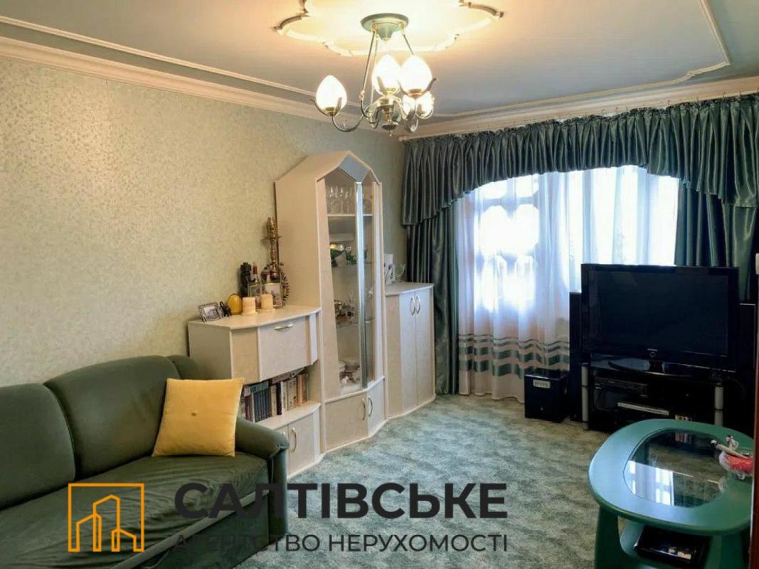 Sale 3 bedroom-(s) apartment 65 sq. m., Valentynivska street 7