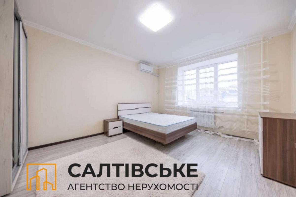 Продаж 1 кімнатної квартири 55 кв. м, Дружби Народів вул. 228а