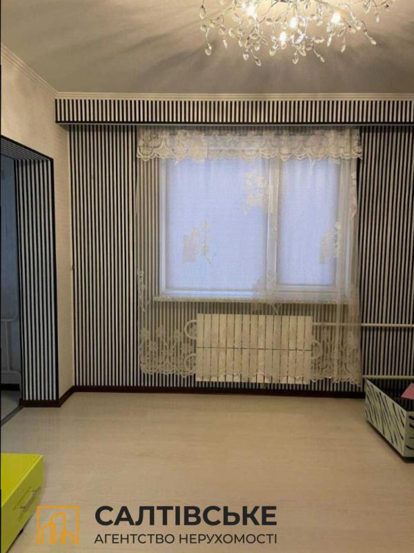 Продаж 3 кімнатної квартири 68 кв. м, Гвардійців-Широнінців вул. 28б
