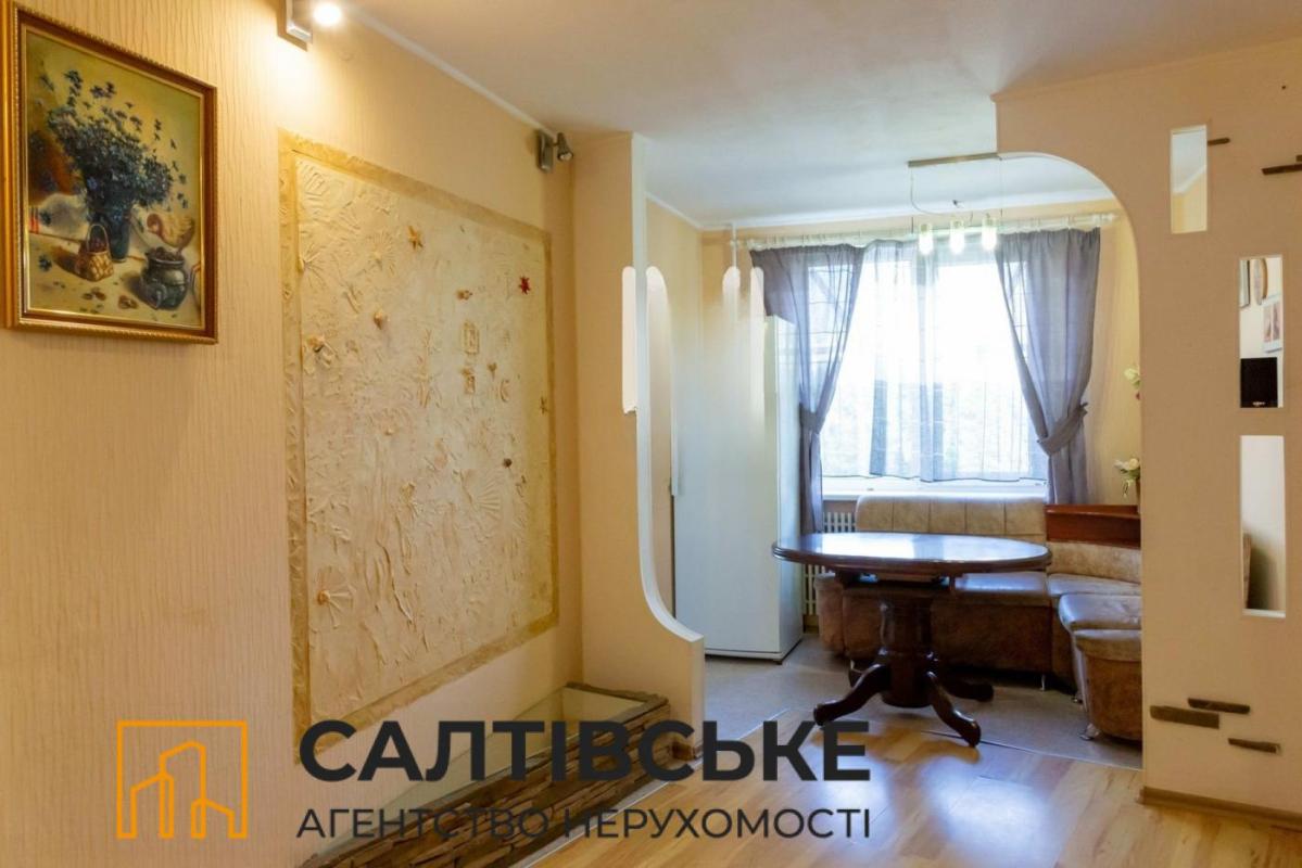 Продажа 4 комнатной квартиры 70 кв. м, Бучмы ул. (Командарма Уборевича) 20а