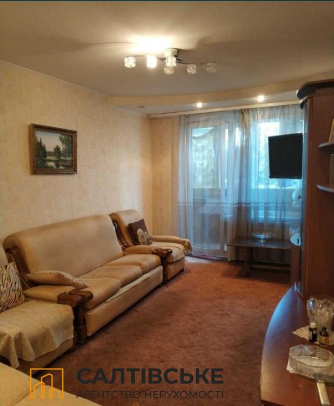 Продаж 3 кімнатної квартири 65 кв. м, Краснодарська вул. 175