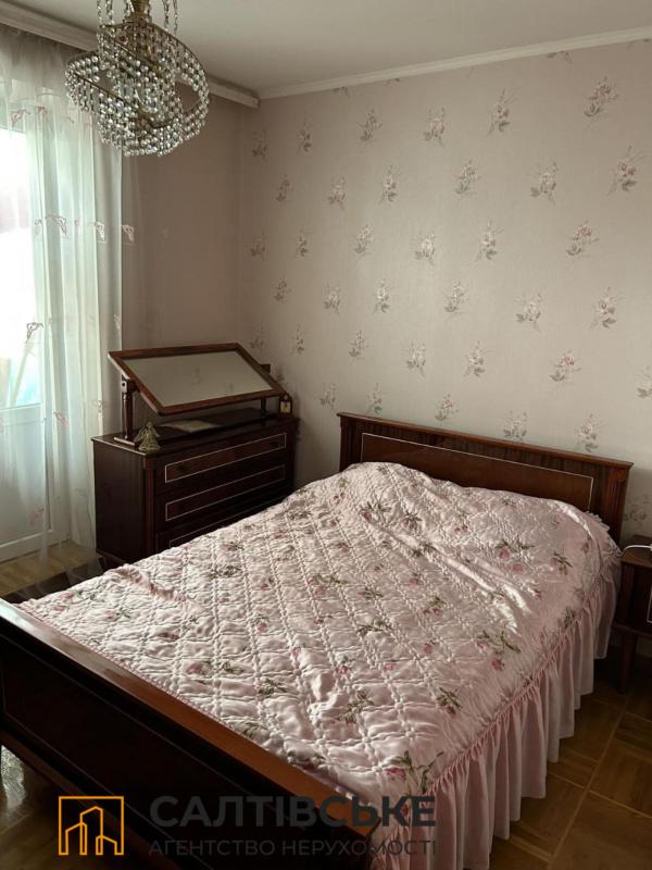 Sale 4 bedroom-(s) apartment 69 sq. m., Akademika Pavlova Street 140в