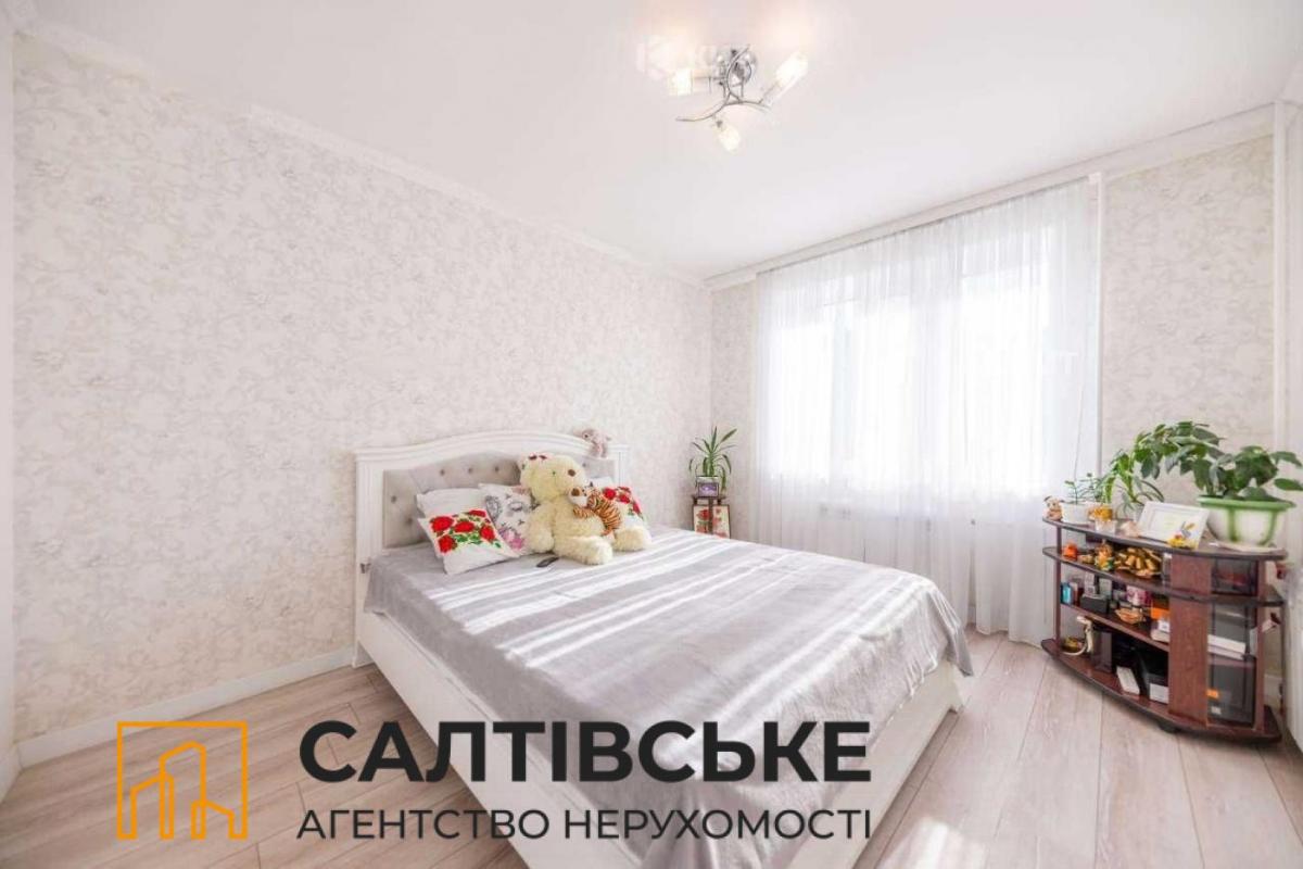 Продаж 3 кімнатної квартири 65 кв. м, Краснодарська вул. 171в