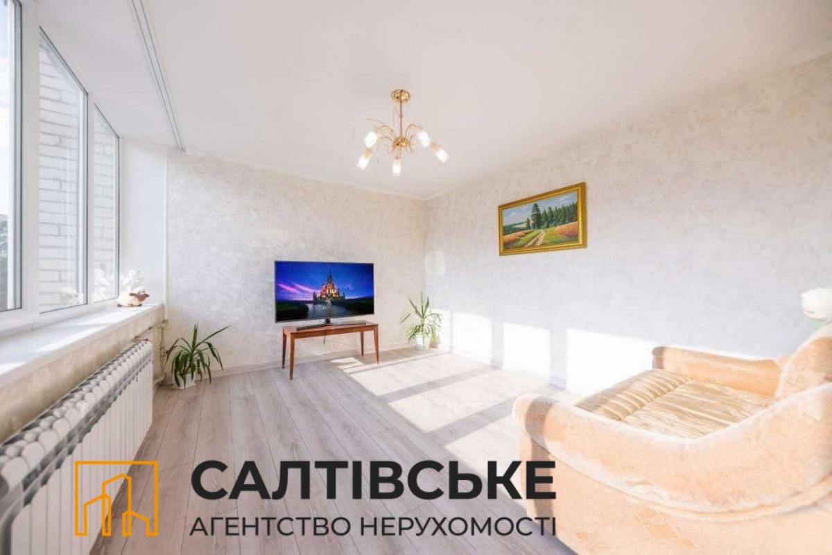 Продаж 3 кімнатної квартири 65 кв. м, Краснодарська вул. 171в