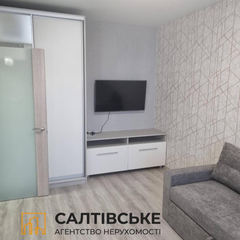 Продаж 1 кімнатної квартири 36 кв. м, Драгоманова вул. 8