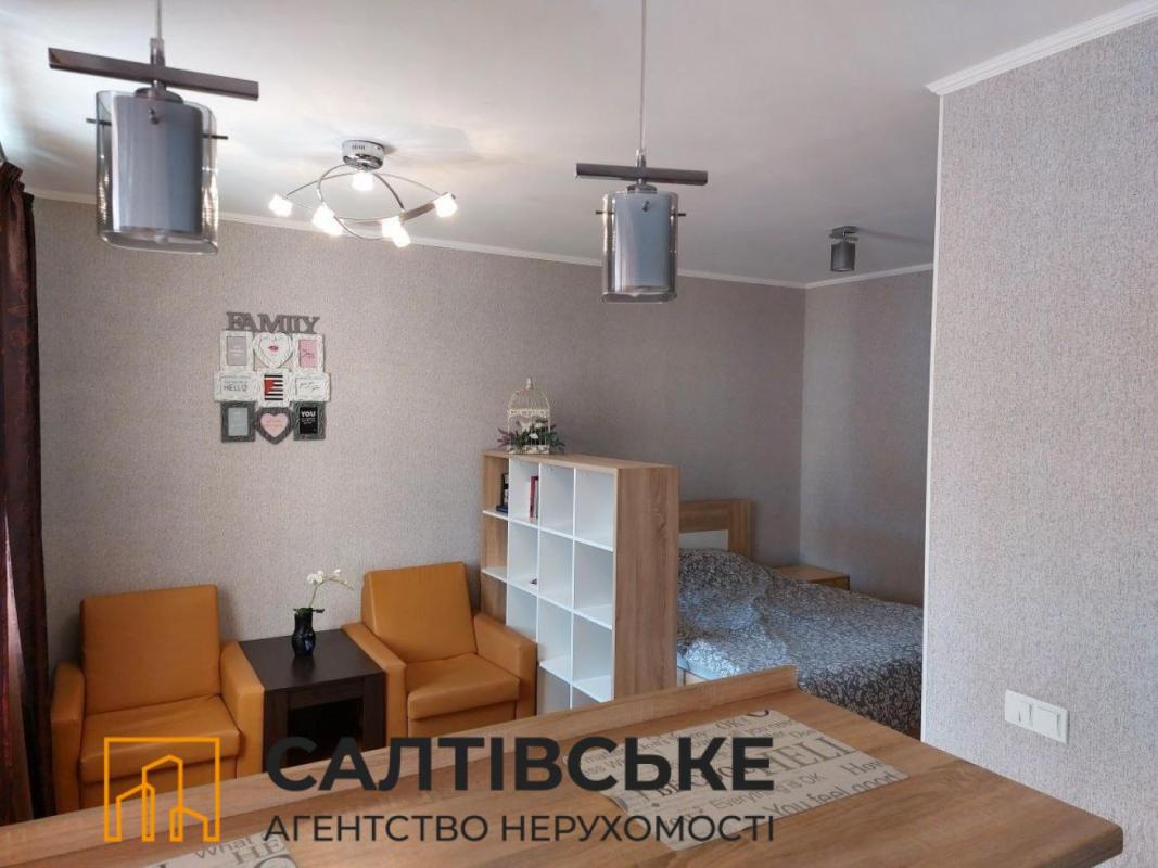 Продаж 1 кімнатної квартири 35 кв. м, Драгоманова вул. 4