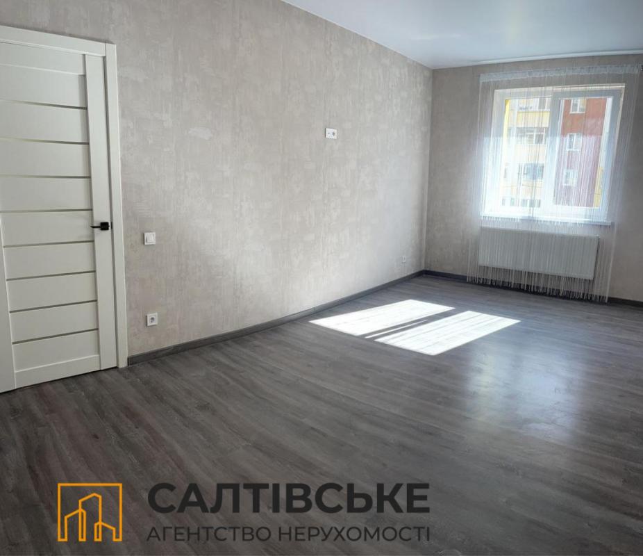 Продаж 1 кімнатної квартири 68 кв. м, Драгоманова вул. 8