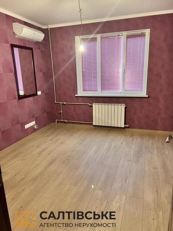 Sale 3 bedroom-(s) apartment 68 sq. m., Amosova Street 7