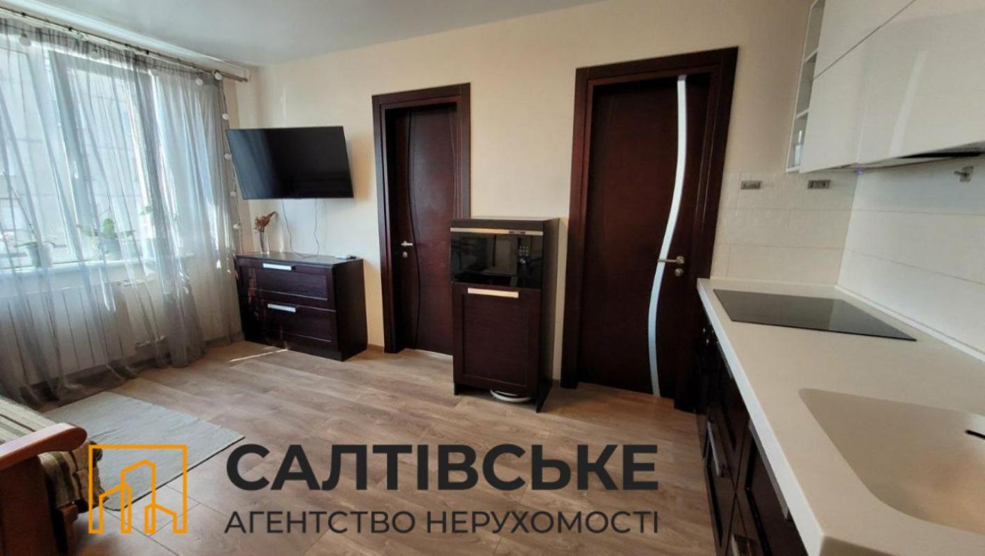 Sale 3 bedroom-(s) apartment 70 sq. m., Hvardiytsiv-Shyronintsiv Street 49а