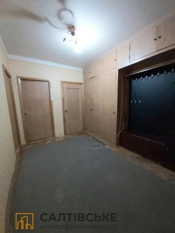 Продаж 3 кімнатної квартири 71 кв. м, Єнакіевская вул. 26