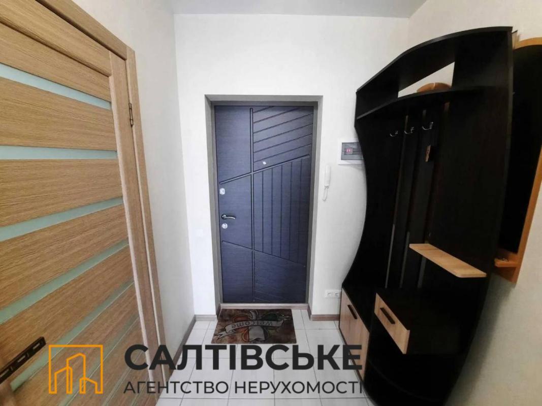 Продаж 1 кімнатної квартири 35 кв. м, Драгоманова вул. 6