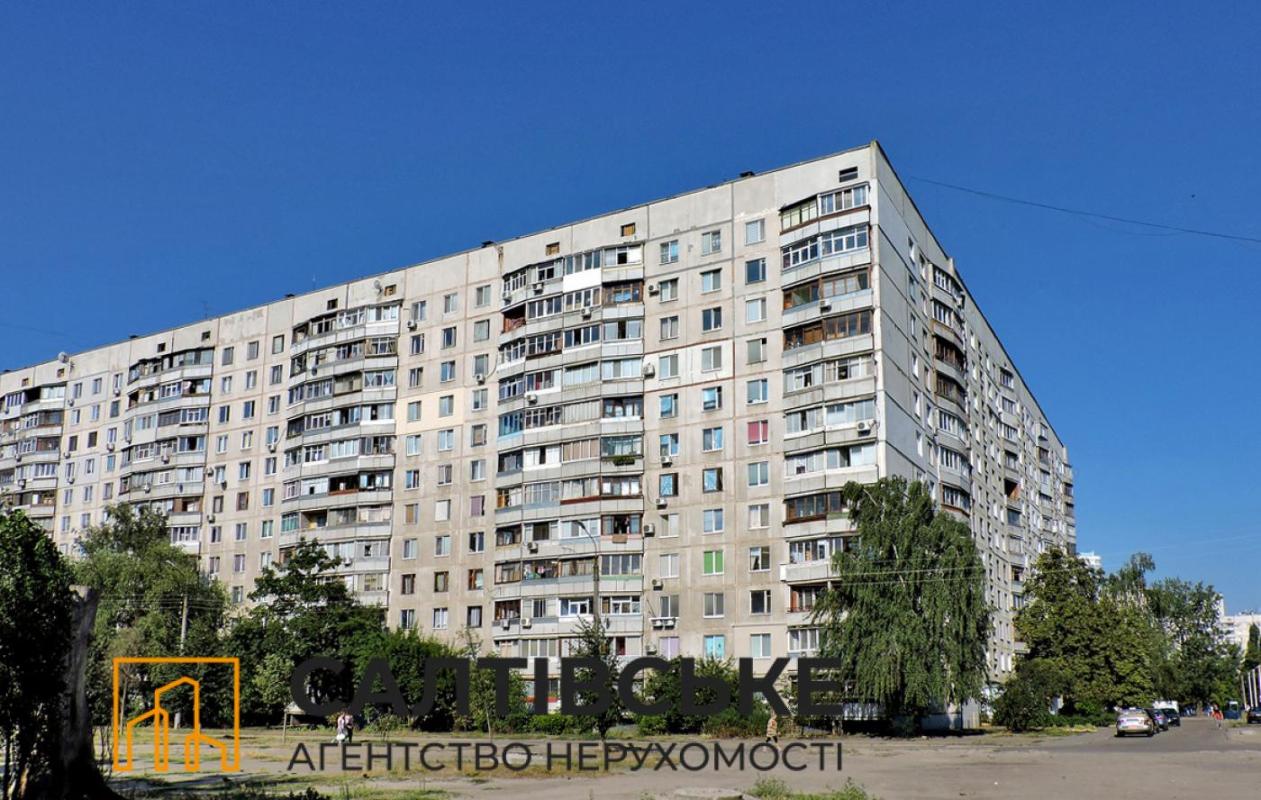 Sale 3 bedroom-(s) apartment 65 sq. m., Valentynivska street 13а