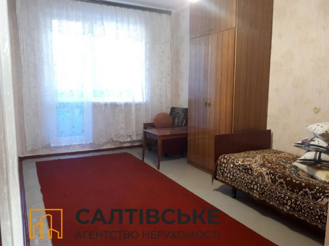 Продаж 3 кімнатної квартири 67 кв. м, Амосова вул. 5