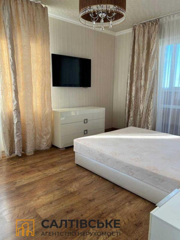 Sale 3 bedroom-(s) apartment 91 sq. m., Akademika Pavlova Street 142б