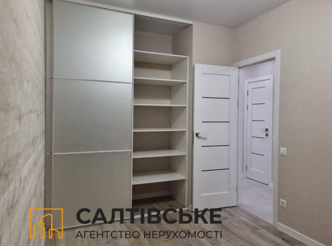Sale 1 bedroom-(s) apartment 33 sq. m., Akademika Barabashova Street 10б