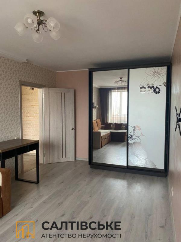 Sale 1 bedroom-(s) apartment 33 sq. m., Heroiv Pratsi Street 17