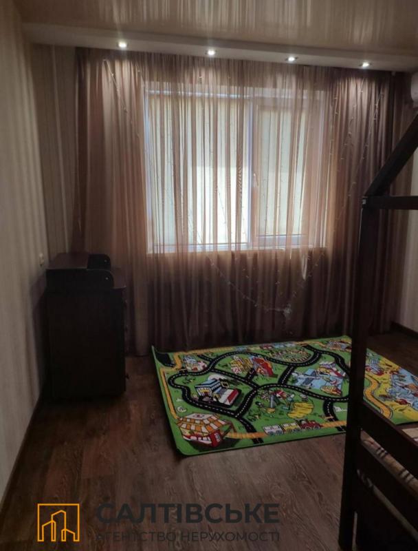 Продажа 2 комнатной квартиры 52 кв. м, Енакиевская ул. 38