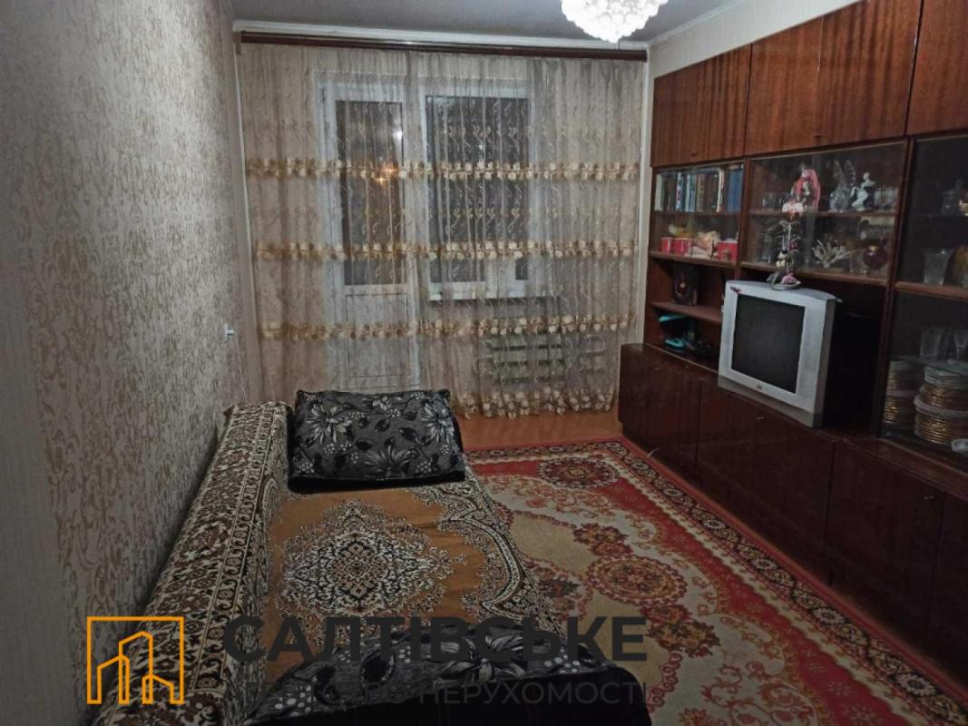 Продажа 3 комнатной квартиры 64 кв. м, Амосова ул. 1