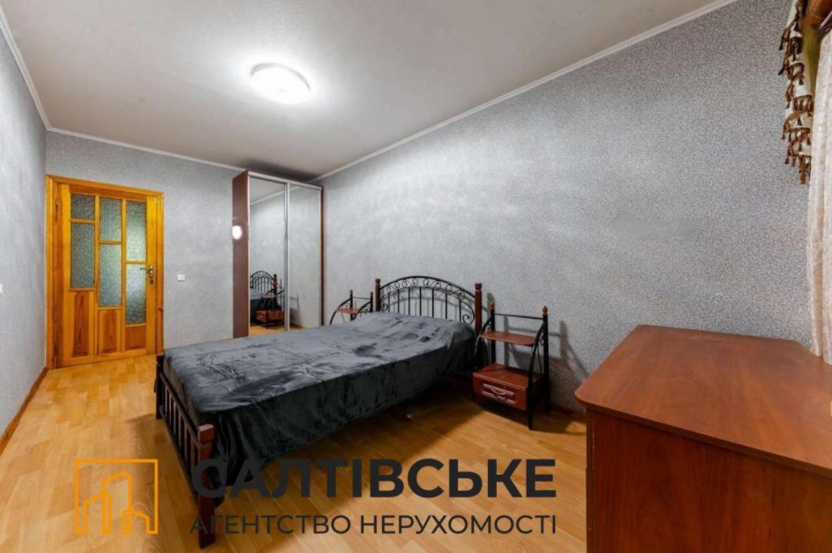 Продажа 3 комнатной квартиры 68 кв. м, Академика Павлова ул. 140г