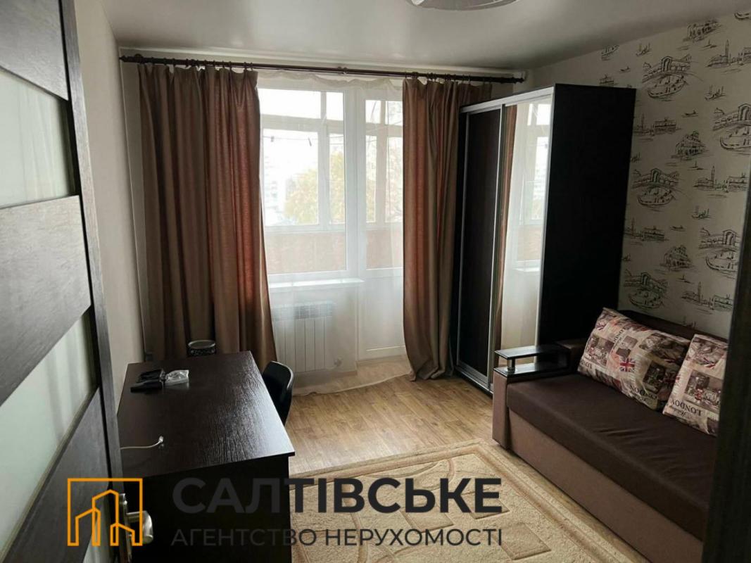 Sale 3 bedroom-(s) apartment 64 sq. m., Valentynivska street 18