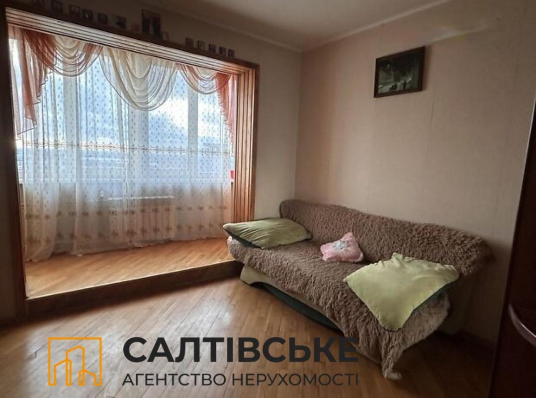 Продаж 4 кімнатної квартири 83 кв. м, Академіка Павлова вул. 130