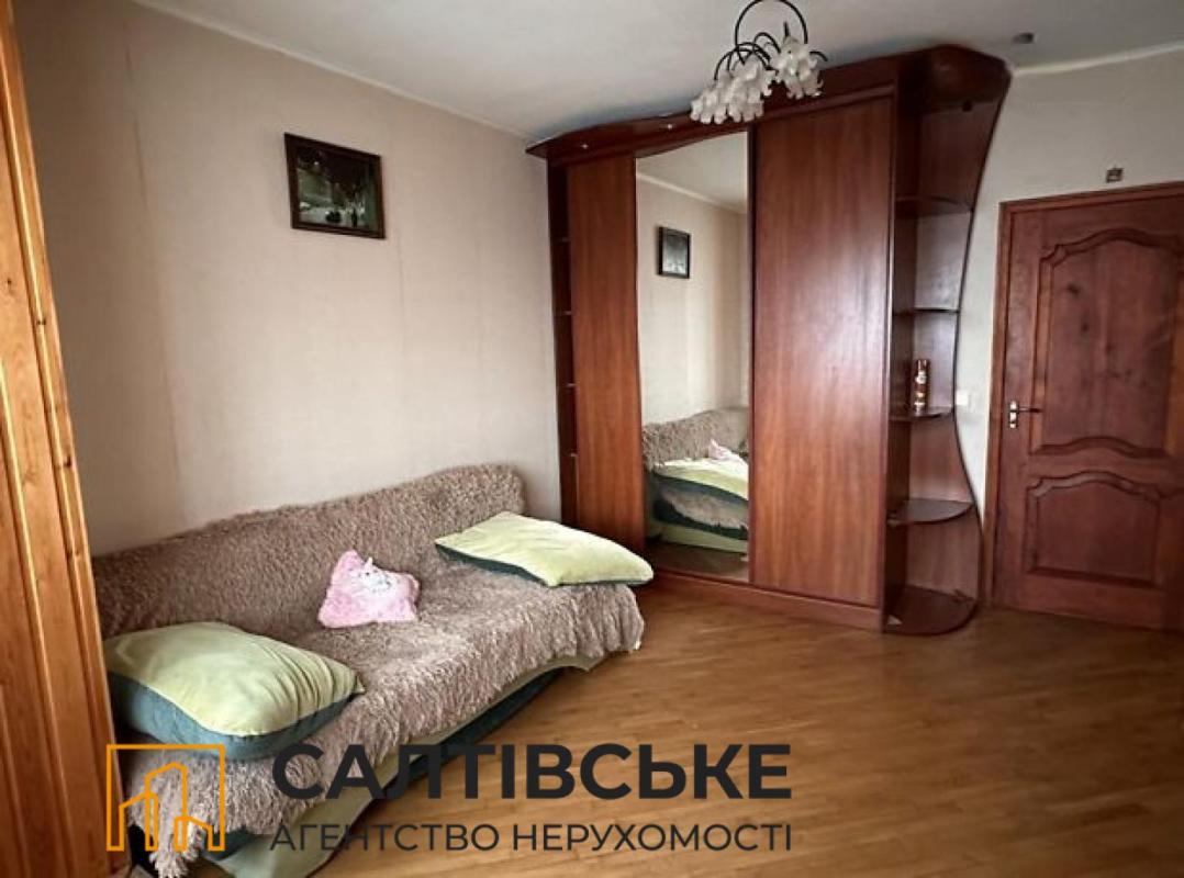 Продаж 4 кімнатної квартири 83 кв. м, Академіка Павлова вул. 130