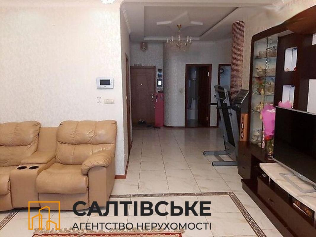 Sale 4 bedroom-(s) apartment 104 sq. m., Hvardiytsiv-Shyronintsiv Street 33