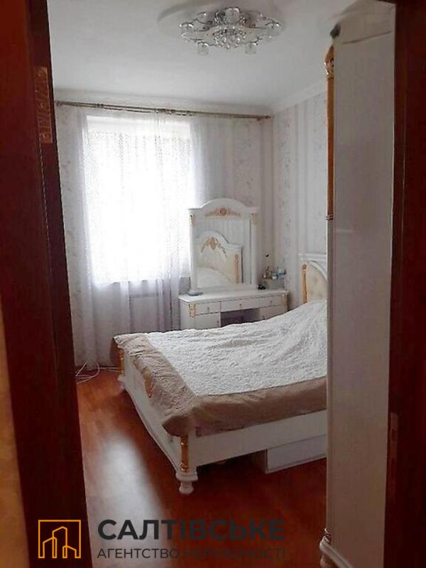 Sale 4 bedroom-(s) apartment 104 sq. m., Hvardiytsiv-Shyronintsiv Street 33