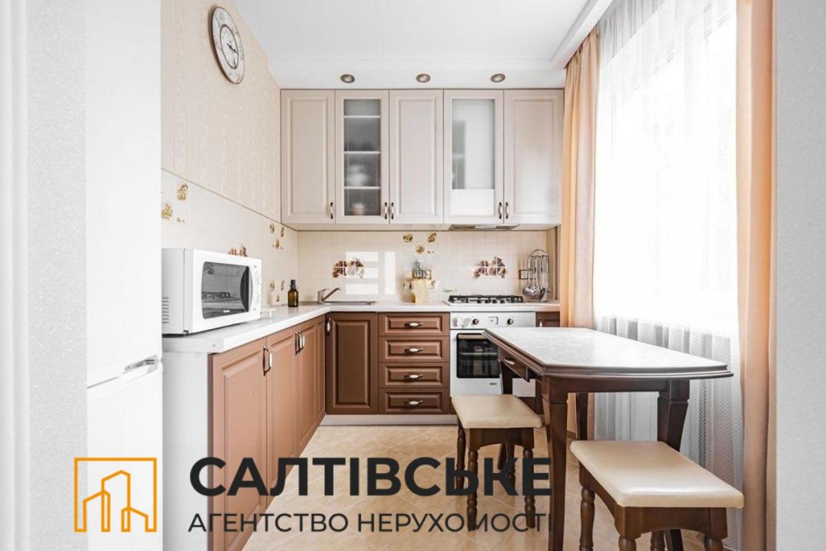 Продаж 3 кімнатної квартири 65 кв. м, Академіка Павлова вул. 134б