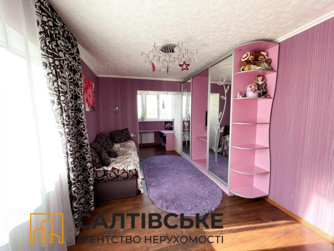 Продаж 3 кімнатної квартири 83 кв. м, Академіка Павлова вул. 142б