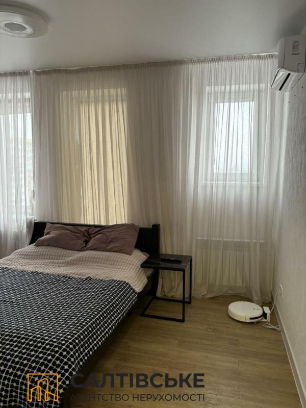 Sale 4 bedroom-(s) apartment 107 sq. m., Hvardiytsiv-Shyronintsiv Street 70