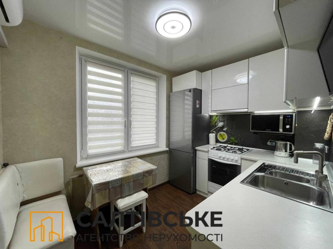 Sale 1 bedroom-(s) apartment 33 sq. m., Valentynivska street 33